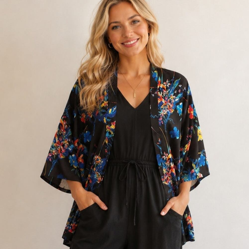 Violet & Claire Kimono Womens Medium Black Floral Open Topper Cardigan Boho